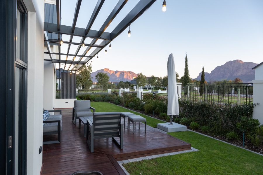 5 Bedroom Property for Sale in Val De Vie Estate Western Cape